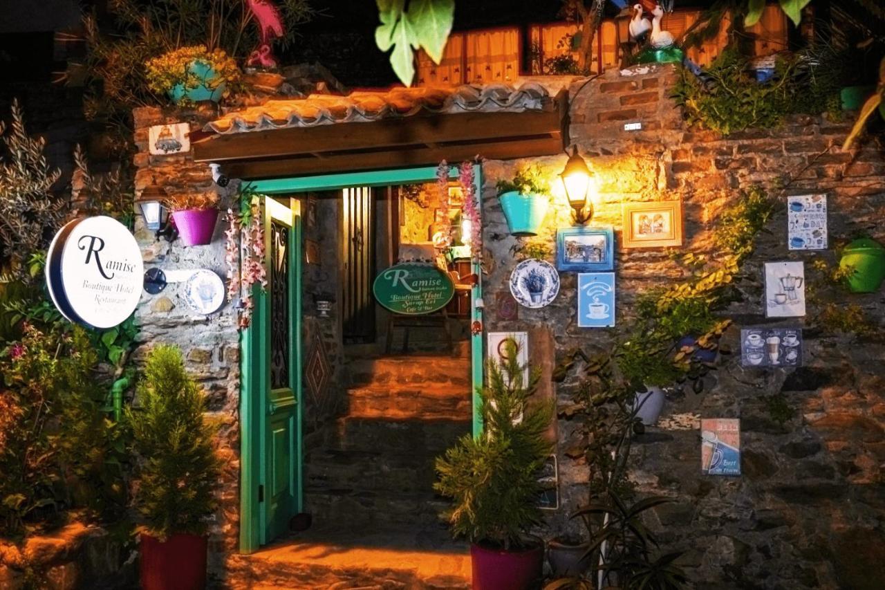 Ramise Hanim Mansion Sirince ภายนอก รูปภาพ